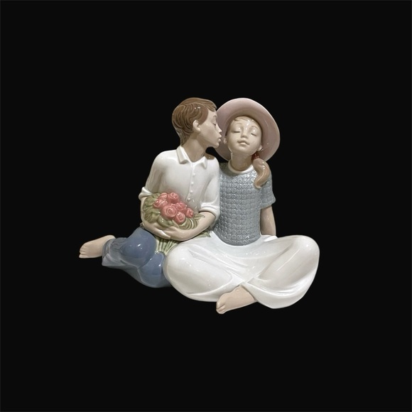 Nao By Lladro Stealing A Kiss Porcelain Figurine